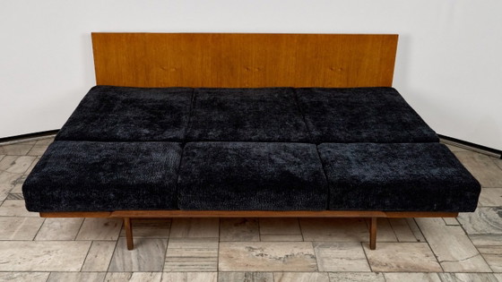 Art Déco Sofabed by Jindřich Halabala for UP Závody, 1950s, Czechoslovakia – 3-5 seaters, Textile, Wood (photo 7 of 17)