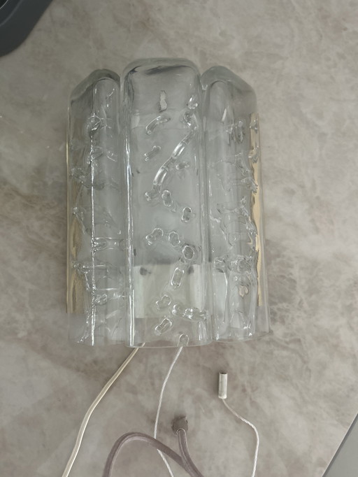 Lampe à incandescence en verre et en plastique