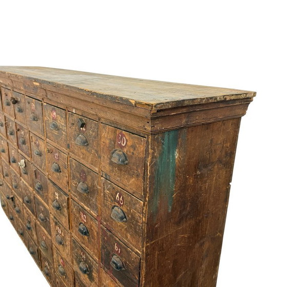 Image 1 of Gran cómoda antigua – mueble industrial con 48 cajones