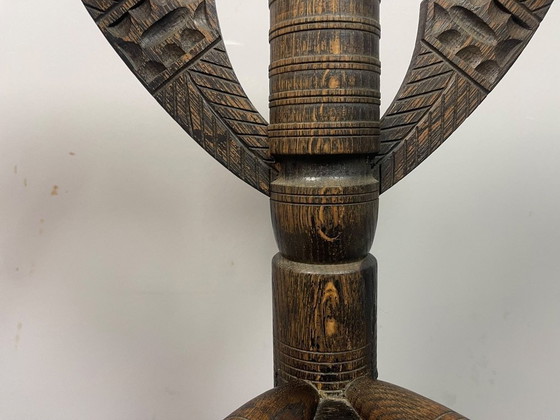 Zeldzame Ethiopische Gurage Hoofdmanstoel, handgesneden hardhout, ca. jaren 30. – Eetkamerstoelen, Wood (photo 4 of 17)
