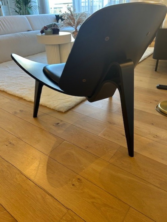 Image 1 of Ch07 Shell Chair