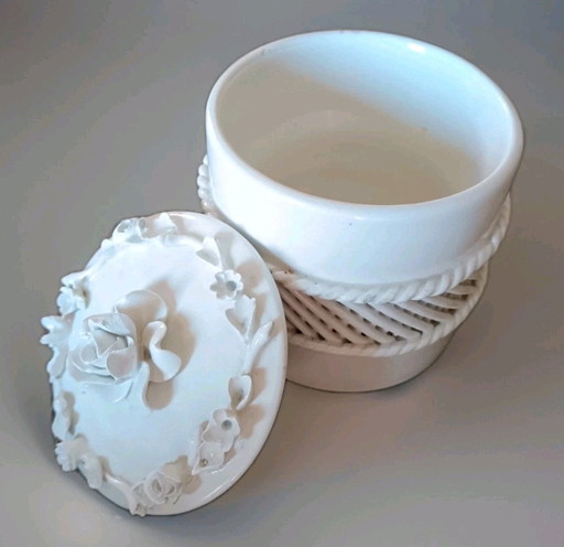 Boîte en porcelaine de style Capodimonte des années 1950 et 1960