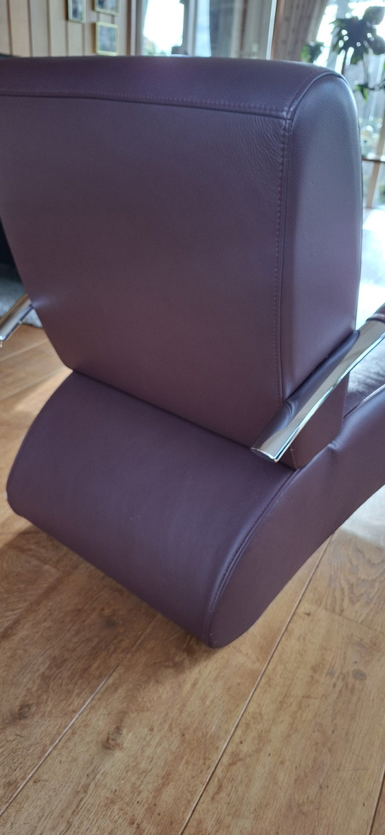 Image 1 of Fauteuil design en cuir de Kler Sa.
