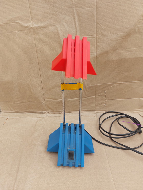 Image 1 of Bureaulamp memphis stijl