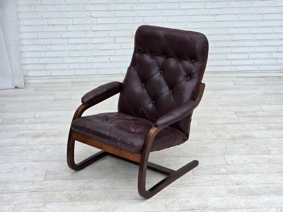 Image 1 of Jaren 70, Scandinavische fauteuil, bruin meubelleer, gebogen hout.