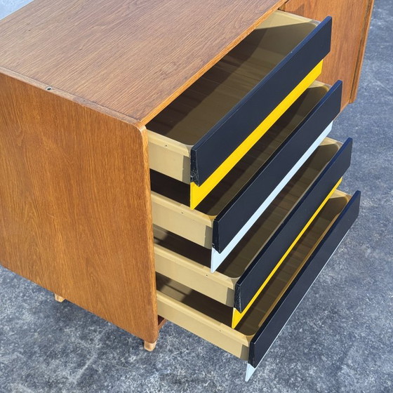 Credenza U-450 di Jiří Jiroutek per Interier Praha, anni '60 – Credenze, Legno (photo 5 of 13)