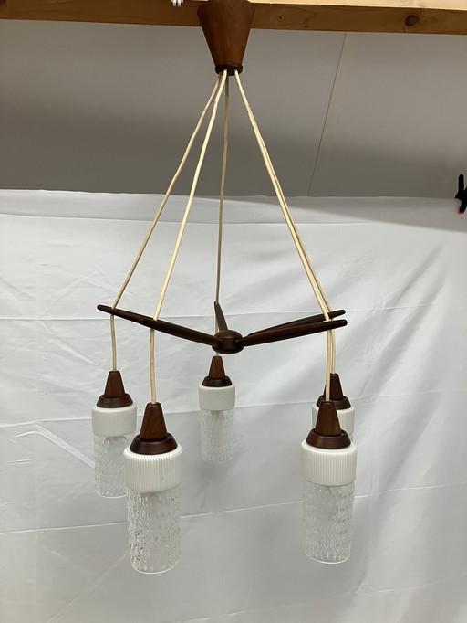 Vintage Scandinavische teakhout hanglamp met 5 glazen kapjes