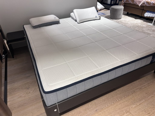 Auping Auronde 180x200 cm – tweepersoonsbedden
