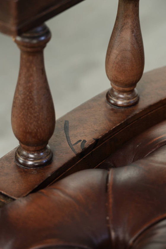 Sedia da ufficio Chesterfield di lusso in pelle bovina inglese, girevole e reclinabile con bottoni, colori (photo 13 of 15)