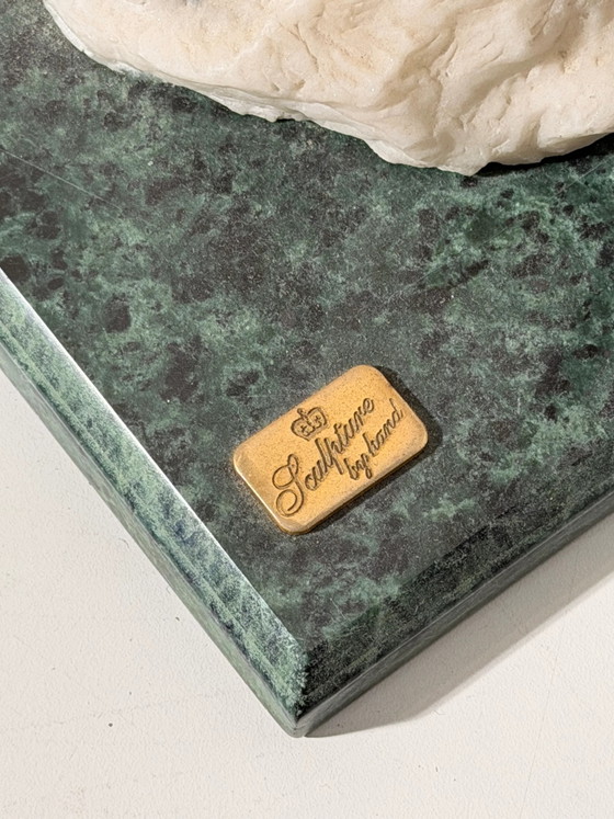 Sculpture “Sculpture by Leonardo” – White Horse Head on Green Marble Base (photo 3 of 6)