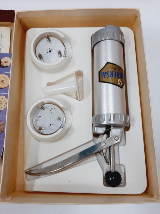 Vintage Kochsüßigkeiten Spritzen Set aus der Tschechoslowakei