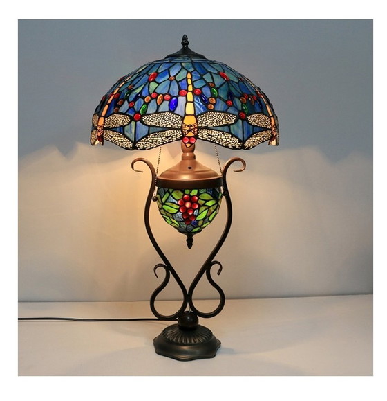 Image 1 of Bellissima lampada da tavolo in stile Tiffany 72x40
