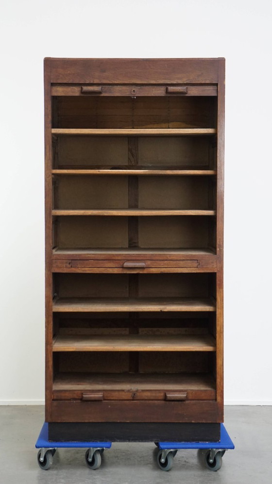 Image 1 of Mobiletto antico in rovere con due ante a rullo