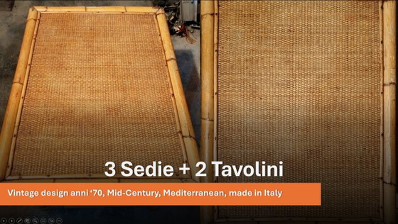 Set Artigianale Vintage Composto Da Tre Sedie E Due Tavolini Coordinati, Realizzati In Bambù E Vimini (photo 2 of 5)