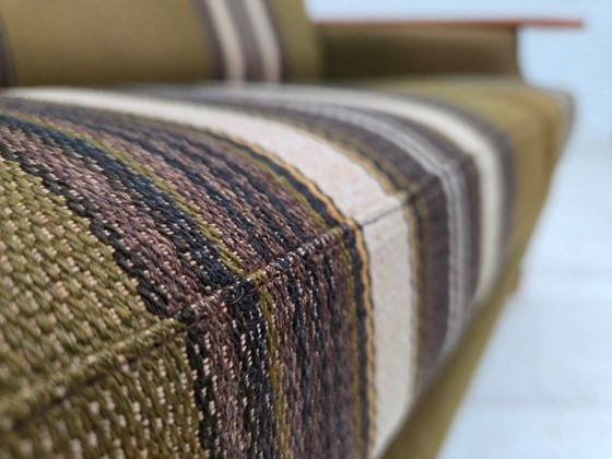 Image 1 of Sofá danés de 2 plazas, década de 1970, lana de muebles verde, madera de roble.