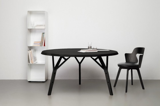 Stammtisch Round Table Ø150 cm – Alfredo Häberli – Quodes, Dining tables, Wood (photo 8 of 10)