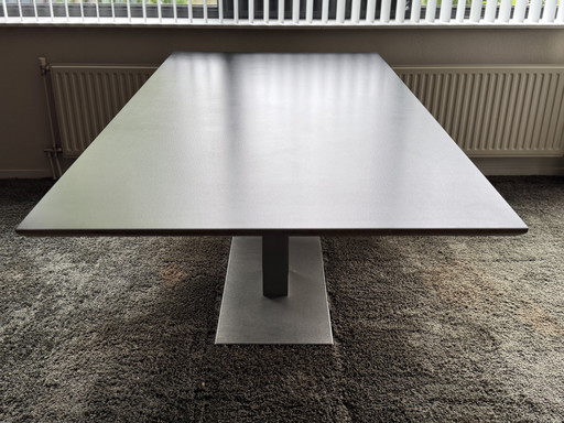 Metaform royal dining table, matte black with stainless steel base 100 x 200 cm