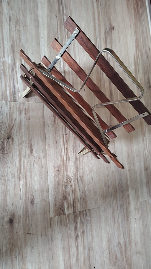 Krantenbak / Magazine Holder