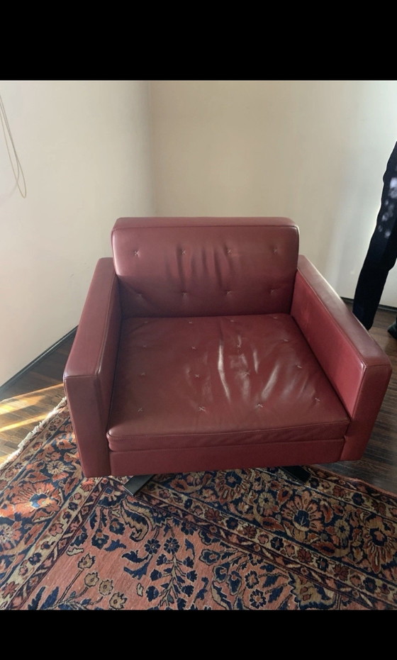 Paar Poltrona Frau Kennedee fauteuils in bordeaux leer – Bankstel, Leather (photo 5 of 5)