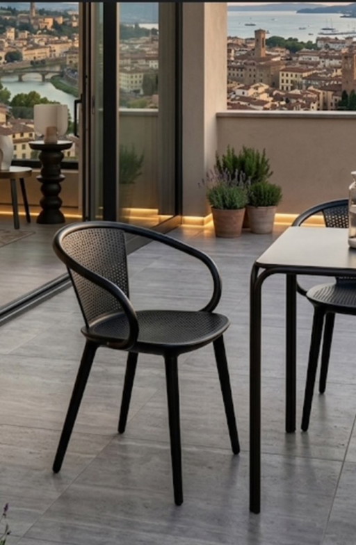 CYBORG DAISY ARMCHAIR, BLACK COLOR, MAGIS