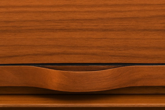 Par de mesitas de noche de pared, fabricadas por Permanente Mobili Cantù, 1950/60. – Wood (photo 6 of 10)