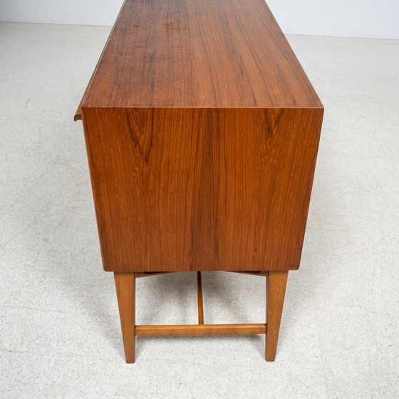 Image 1 of Vintage Scandinavisch teakhouten dressoir met schrijfoppervlak, jaren 60.
