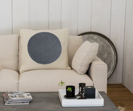 1x M&Otto Design Cushion Ruby 70x70cm