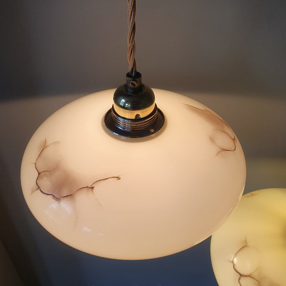 Set di 2 Lampade a Sospensione Vintage in Opalina Marmorizzata – Metal (photo 16 of 22)