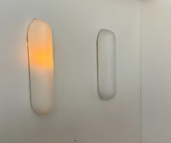 Image 1 of Coppia di applique oblunghe d'epoca, opaline, Francia 1970