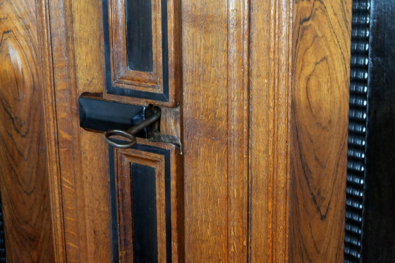 Image 1 of Armario de cojines de Gelderland, hacia 1650/ Gelderland Cushion Cabinet, 1650