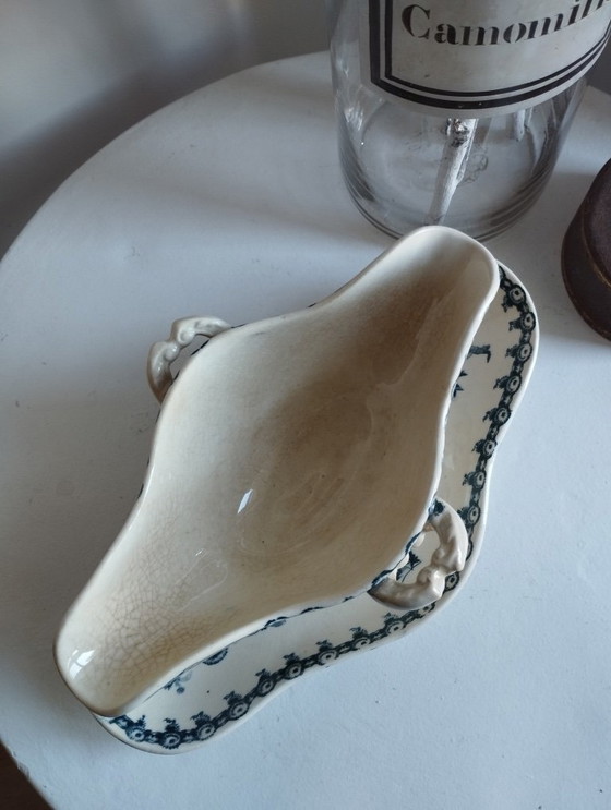 Image 1 of Large sauce boat on a stand, Gien ironstone "Thistles"