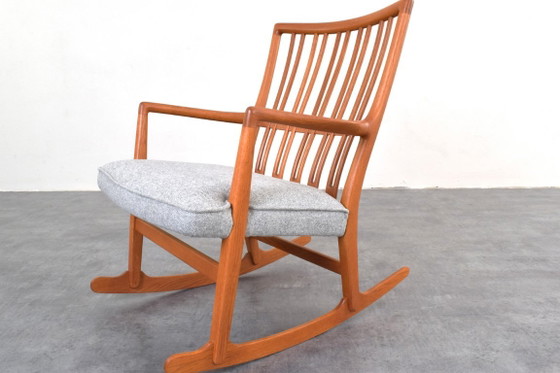 Schaukelstuhl ML33 von Hans J. Wegner für A/S Mikael Laursen, 1950er Jahre. – Hans Wegner, Schaukelstühle (photo 9 of 18)