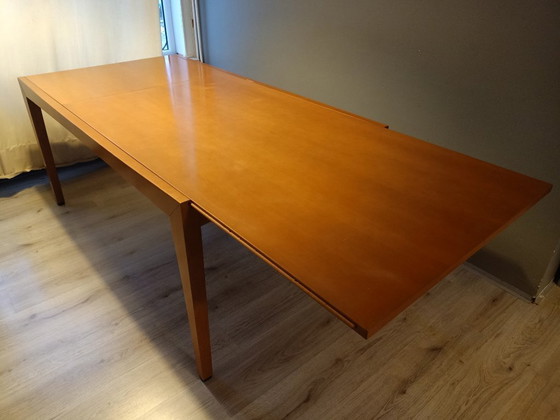 Image 1 of Leolux extendable dining table