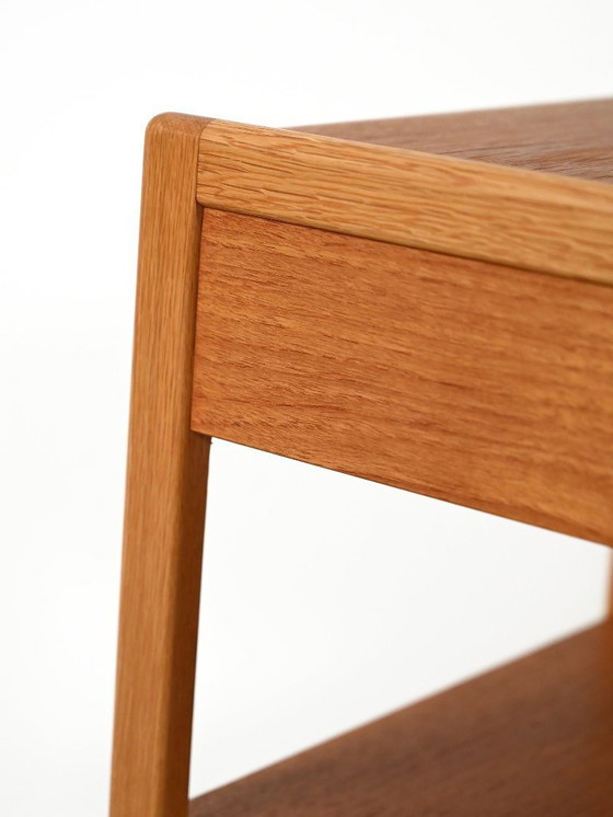 Image 1 of Coppia di comodini scandinavi degli anni '50-'60 con maniglia intagliata