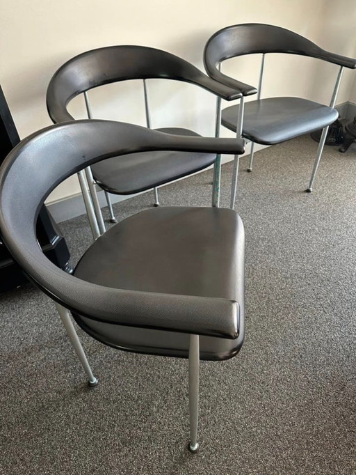 Set van 6 Fasem P40 eetkamer stoelen met rubberen zitting en metalen poten, opknappers – eetkamerstoelen