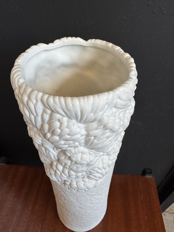 Image 1 of Vase rouleau porcelaine biscuit années 70