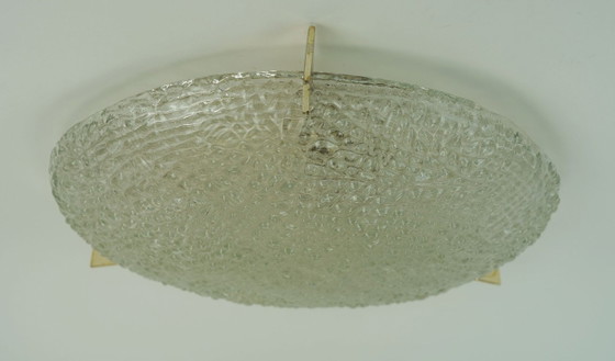 Lampada da soffitto vintage Kaiser Ice Glass, a incasso, anni '60/'70, con superficie in rilievo. (photo 8 of 19)