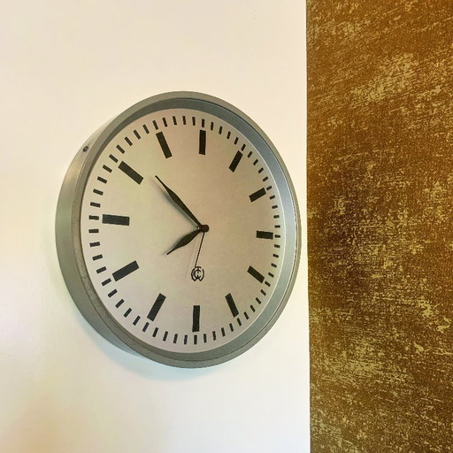 Horloge murale industrielle – PTT Pays-Bas