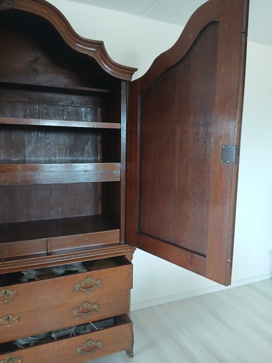 Image 1 of Niederländischer Eichenschrank, 18. Jahrhundert