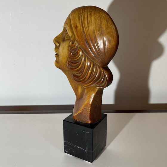 Terracotta Profiel van Garçonne Vrouw door Antonio Banchelli, 1925 – Beeldhouwkunst, Marble, Art Deco (photo 8 of 16)