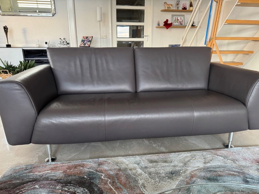 Se vende sofá de 3 plazas de la marca Rolf Benz.