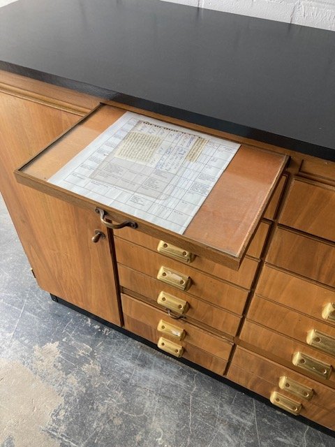 Image 1 of Vintage mid-century apotheekkast,apothekerskast,ladenkast