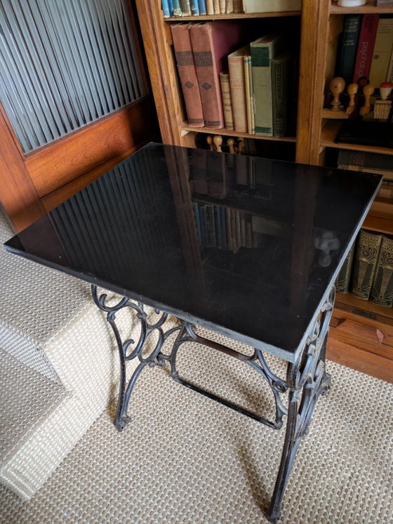 Naaimachine tafeltje, brocante – Frigga, Bijzettafels, Cast Iron (photo 5 of 5)