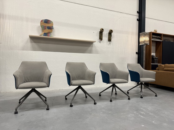 Image 1 of 4 Mara Twist Esszimmerstuhl blau