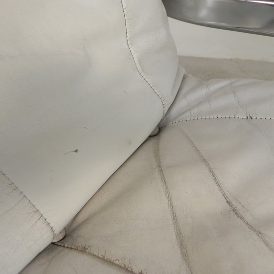 Image 1 of Poltrona Leolux, poltrona girevole con rivestimento in pelle bianca, anni '60