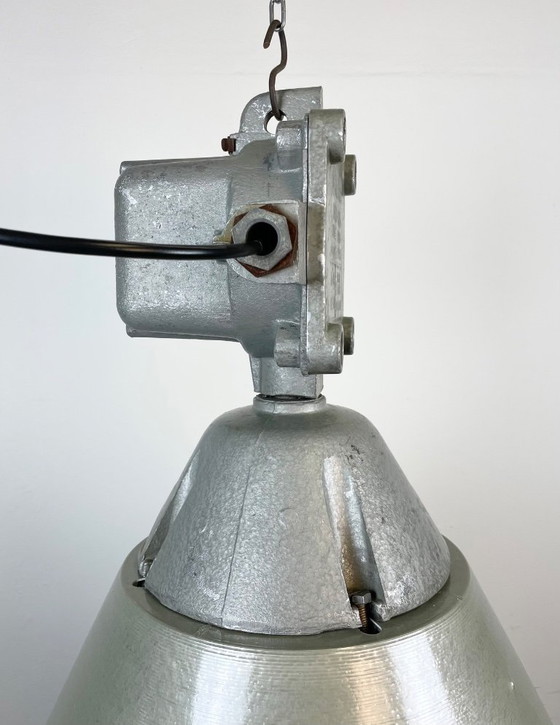 Image 1 of Industriële explosieveilige lamp met aluminium kap van Polam Wilkasy, jaren 70.