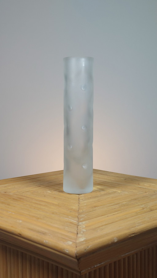 Vase vintage en verre givré fait main, avec des indentations