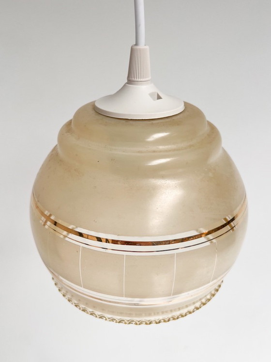 Beige Met Goudkleurige Vintage Plafondlamp, 1960's – Hanglampen, Glass, Plastic (photo 5 of 6)