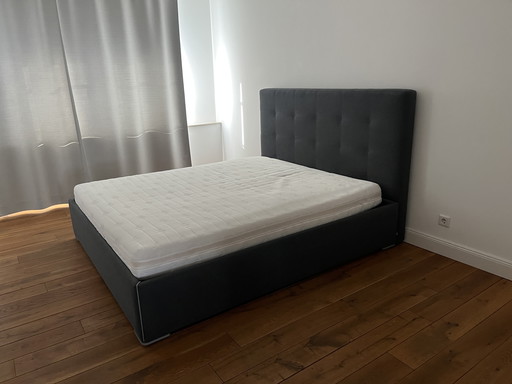 BoConcept - Letto "Mezzo" con testiera alta