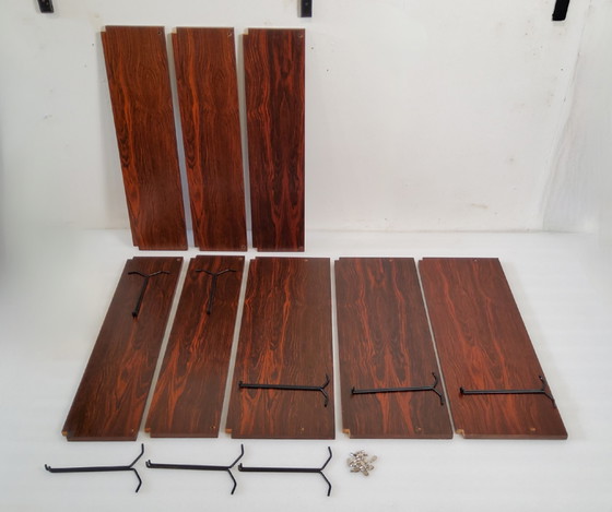 Image 1 of Estantería de pared danesa de teca, estilo de mediados de siglo, de Royal para Poul Cadovius, década de 1960.